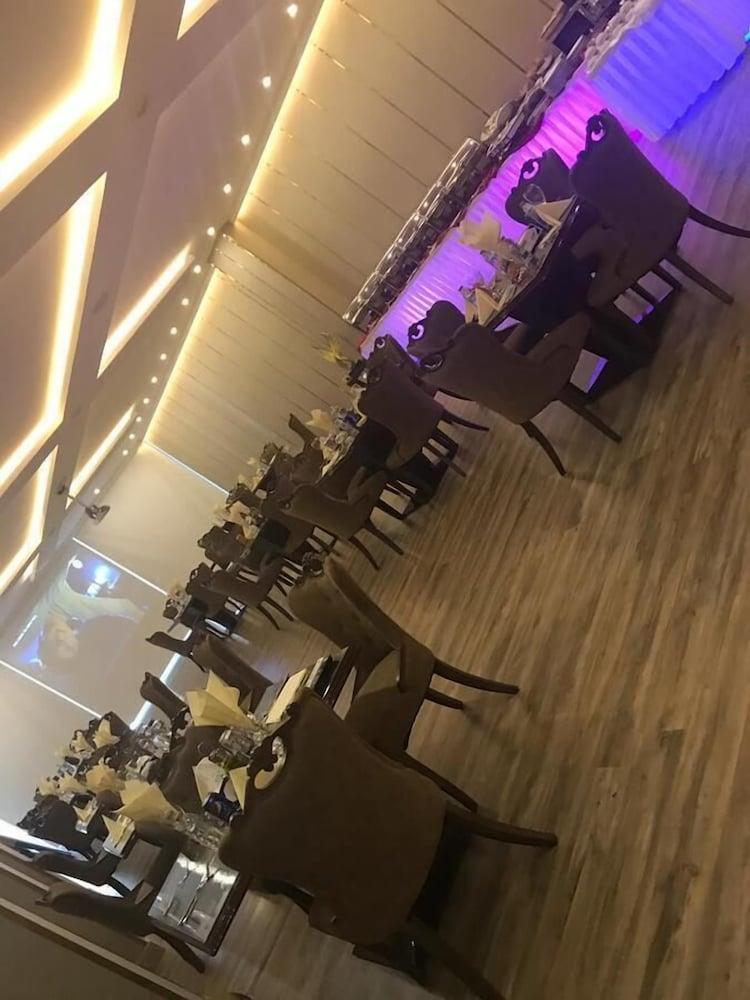 Holiday Khaleej Riadh Exterior foto